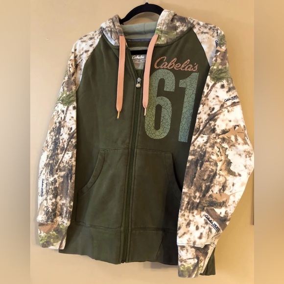 Cabela’s Camo Hoodie - Picture 1 of 7